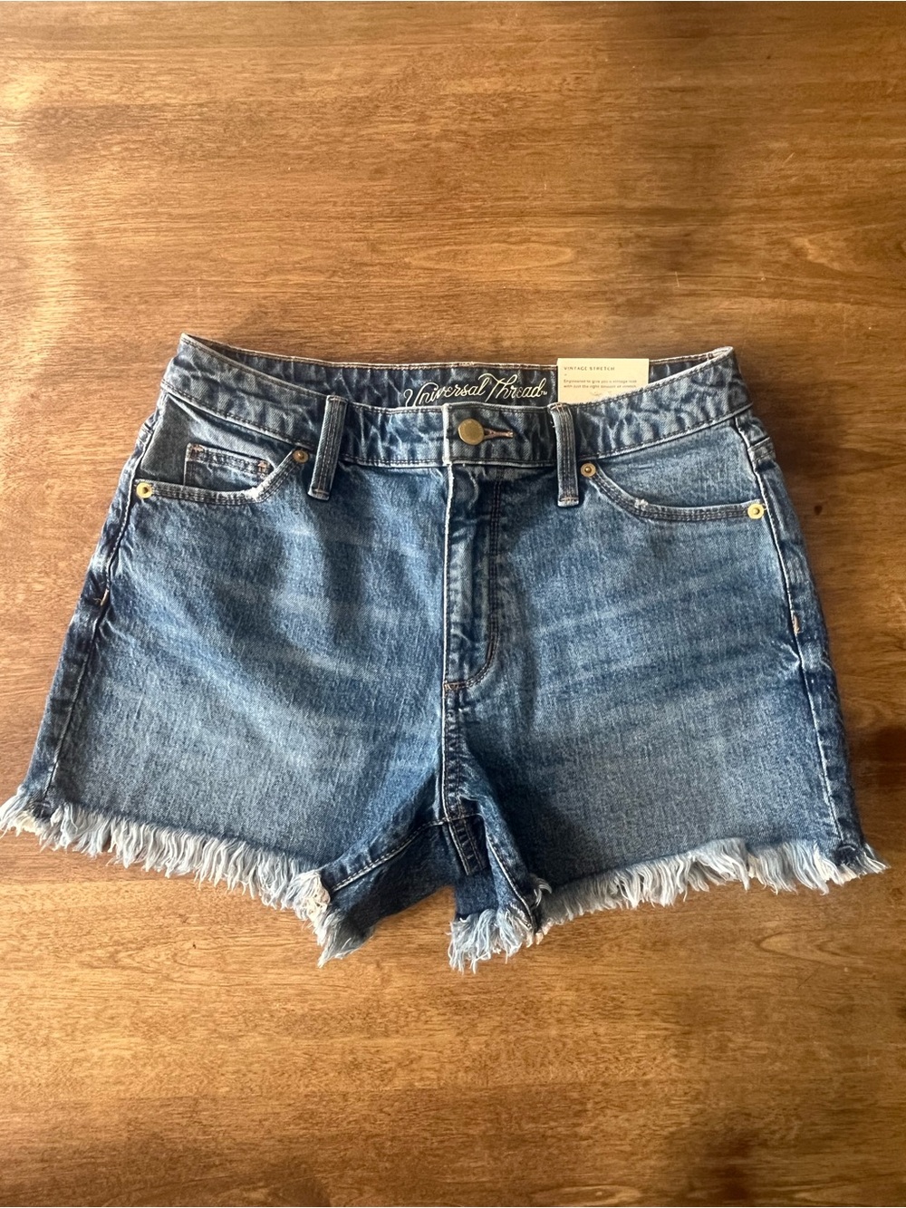 NWT Universal Thread High Rise Jean Shorts with Frayed Hem - 4/27 - Medium Wash